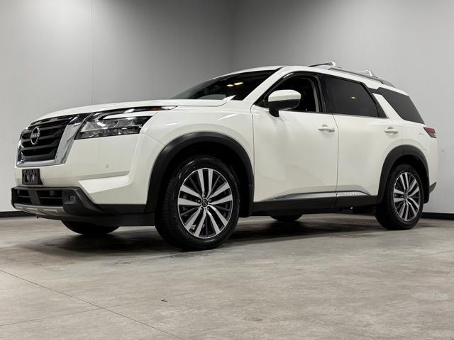 2022 Nissan Pathfinder Platinum