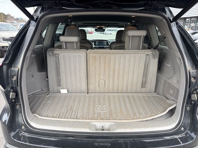 2017 Toyota Highlander SE