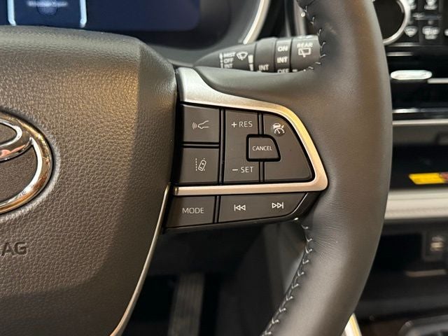 2025 Toyota Highlander Limited