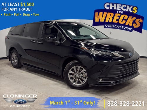 2025 Toyota Sienna XLE