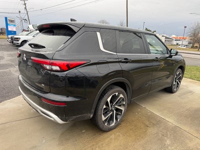 2024 Mitsubishi Outlander SE