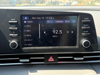 2024 Hyundai Elantra SE