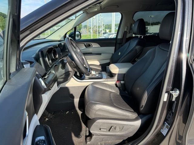 2022 Kia Carnival LXS