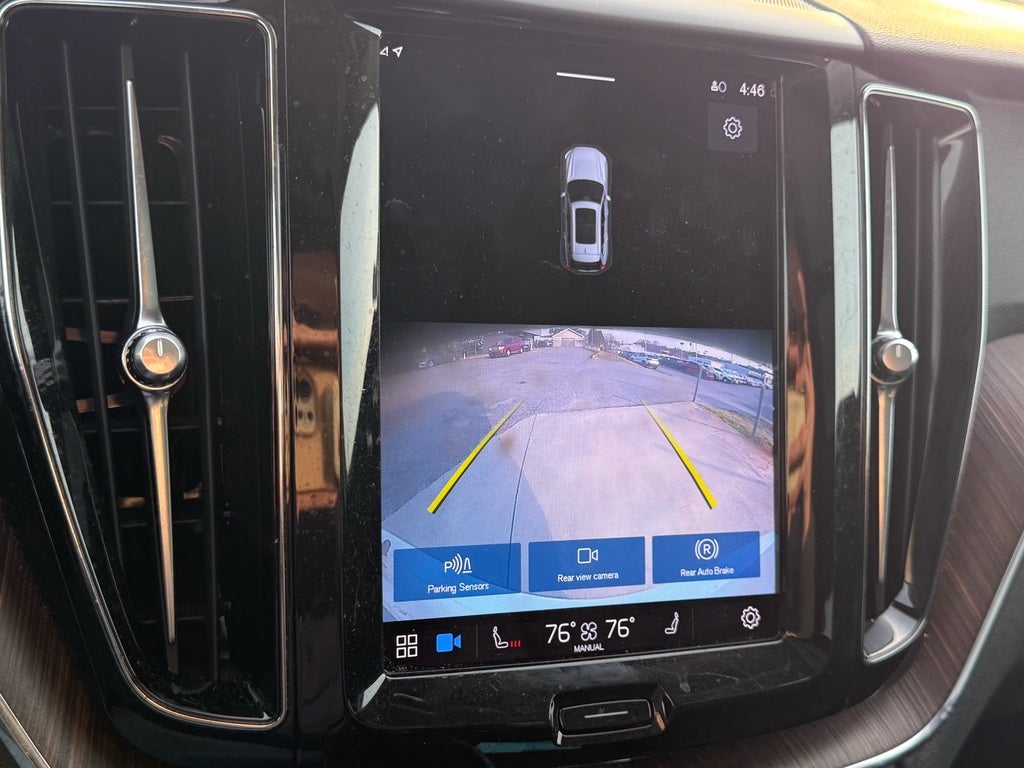 2022 Volvo XC60 Momentum