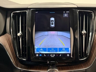 2022 Volvo XC60 B5 Momentum
