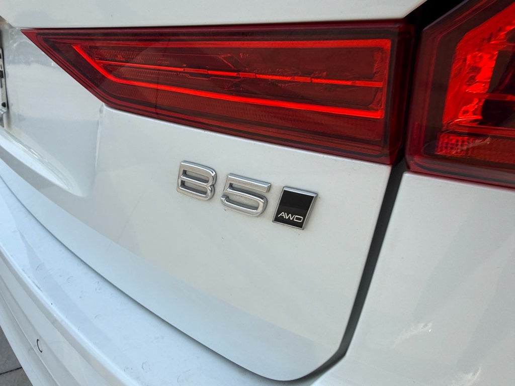 2022 Volvo XC60 Momentum