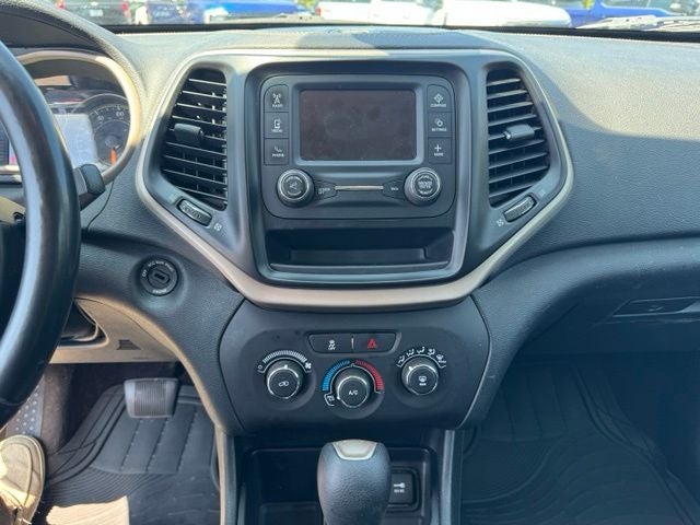 2017 Jeep Cherokee Sport