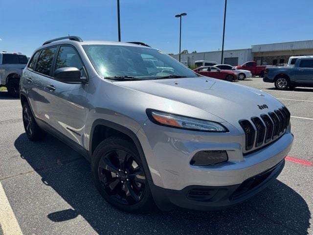 2017 Jeep Cherokee Sport