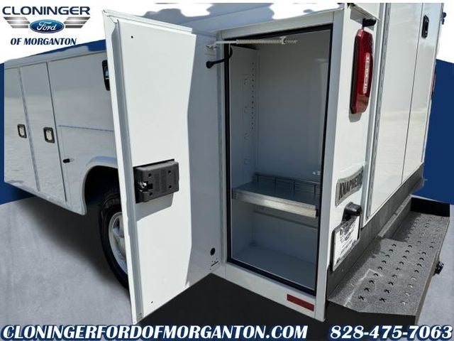 2026 Ford E-350SD Base Cutaway