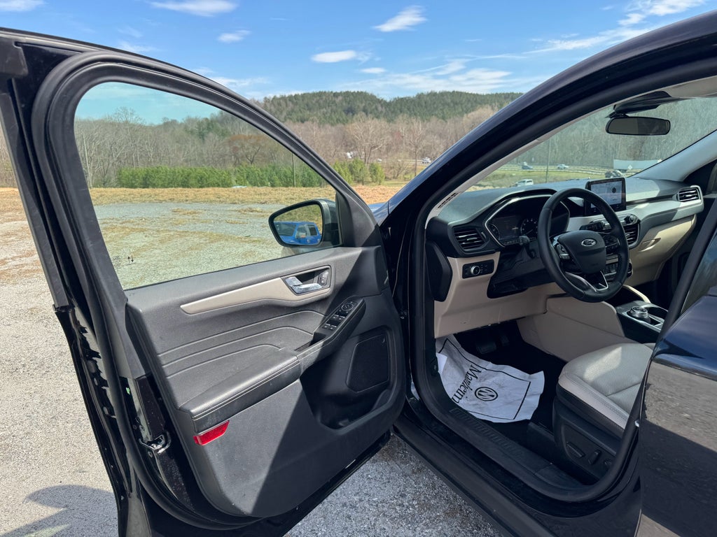 2022 Ford Escape Hybrid SEL