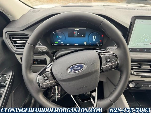2026 Ford Escape Hybrid Platinum