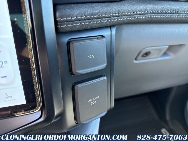 2025 Ford F-150 Lightning Flash