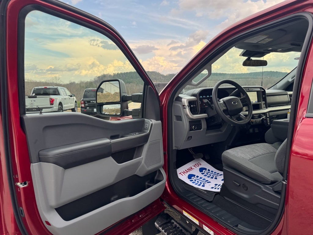 2026 Ford F-450SD XLT DRW