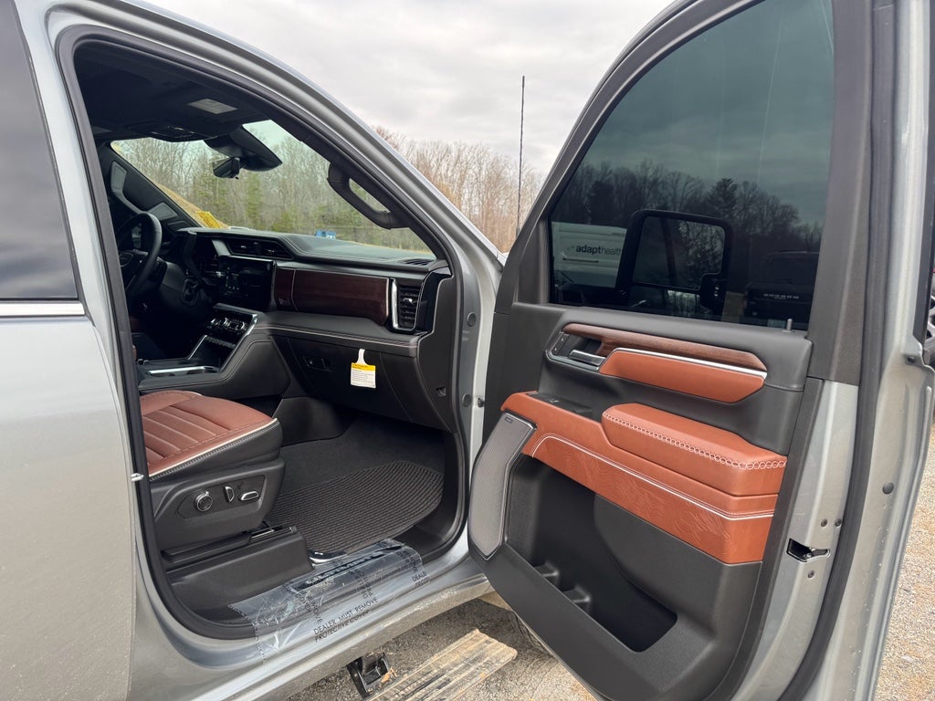 2025 GMC Sierra 3500HD Denali Ultimate