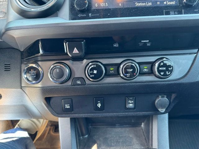 2016 Toyota Tacoma SR V6