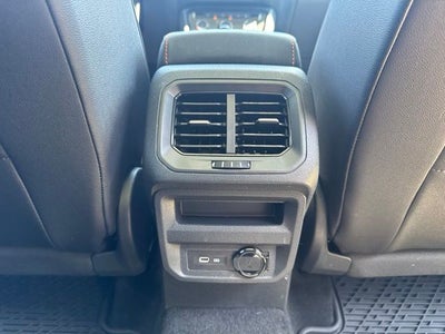 2024 Volkswagen Tiguan 2.0T Wolfsburg Edition