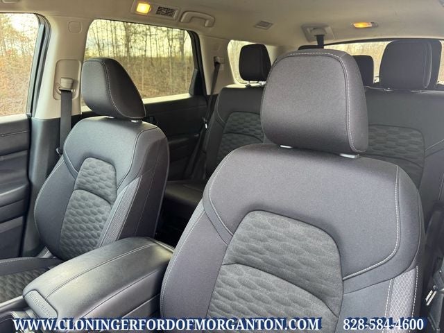 2024 Nissan Pathfinder S