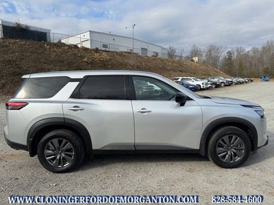 2024 Nissan Pathfinder S