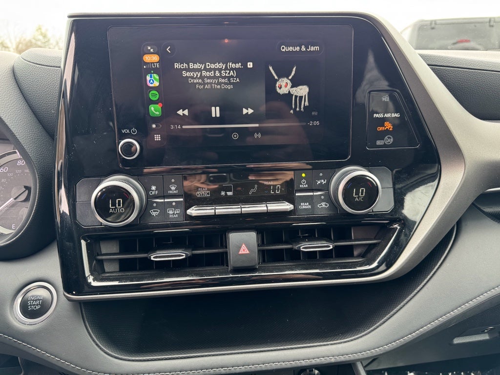 2024 Toyota Highlander LE