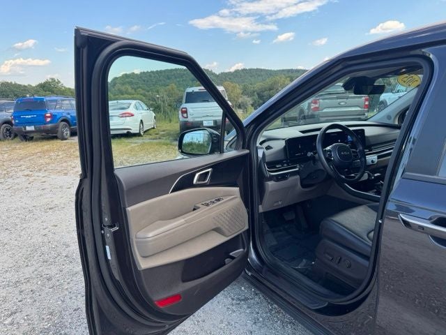 2025 Kia Carnival LXS