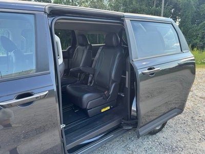 2025 Kia Carnival LXS