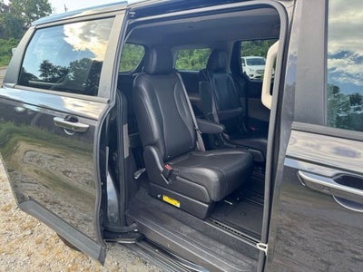 2025 Kia Carnival LXS