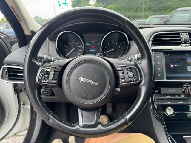 2017 Jaguar XE 25t