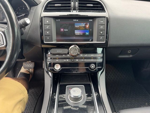 2017 Jaguar XE 25t
