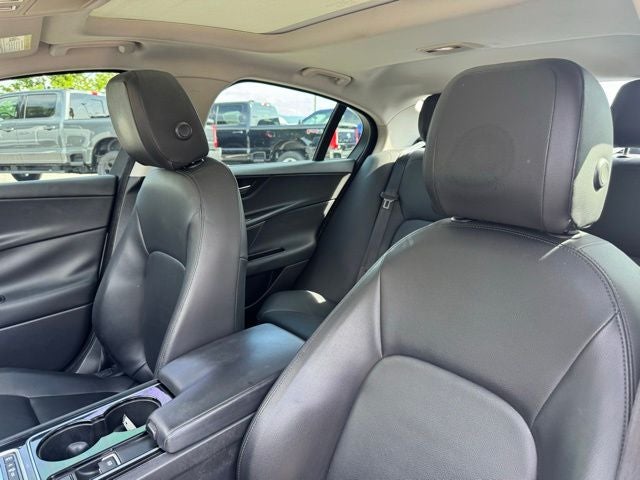 2017 Jaguar XE 25t