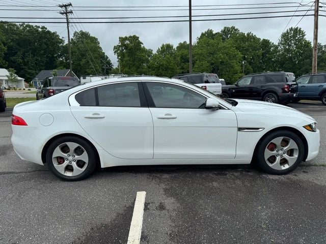 2017 Jaguar XE 25t