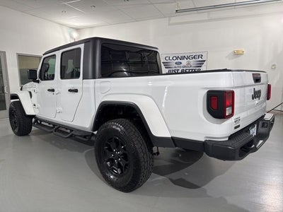 2022 Jeep Gladiator Willys