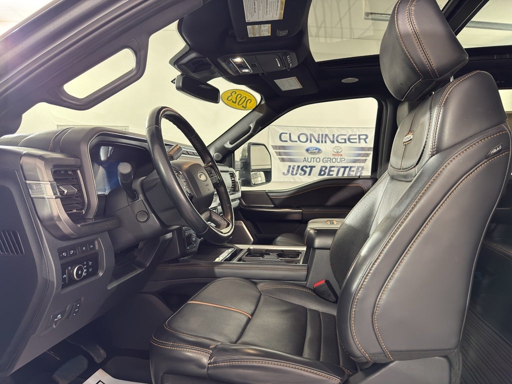 2023 Ford F-350SD Platinum