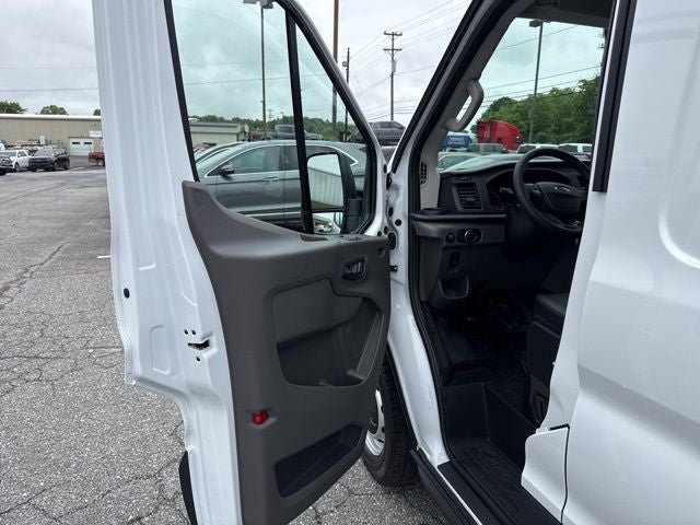 2025 Ford Transit Van Base