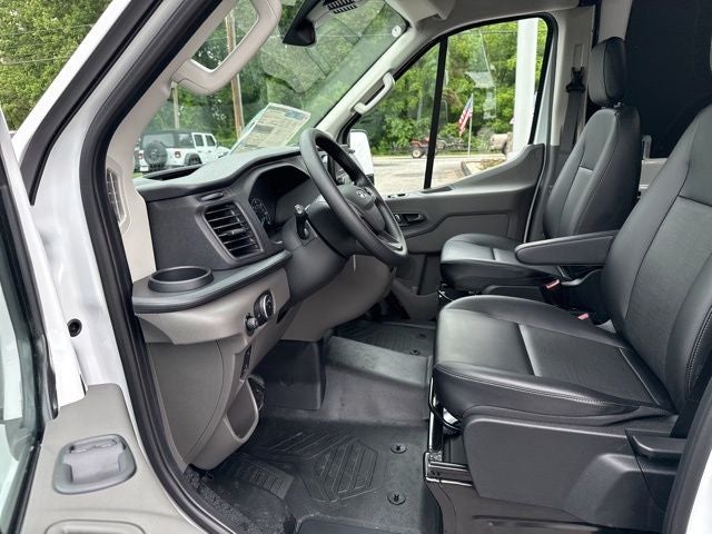 2025 Ford Transit Van Base