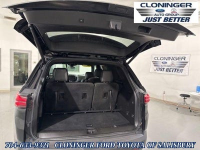 2022 Chevrolet Traverse LT Leather