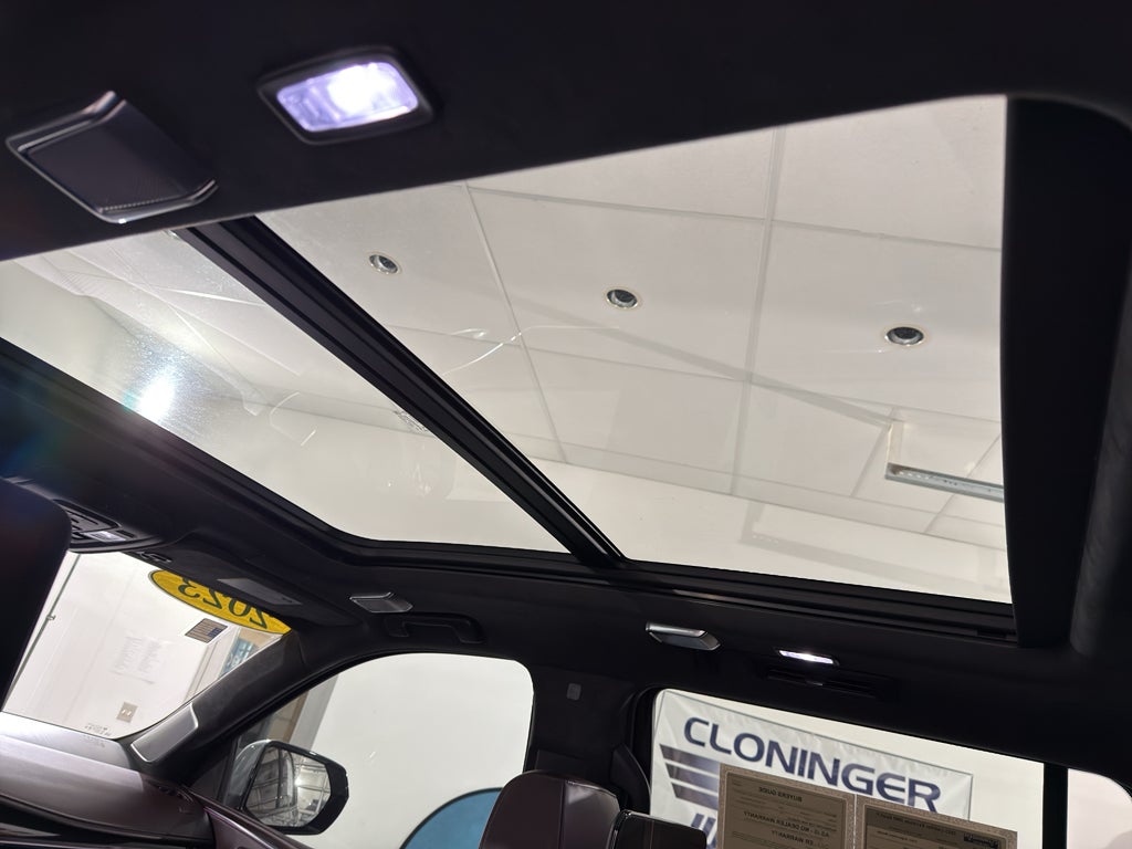 2023 Cadillac Escalade 4WD Sport Platinum