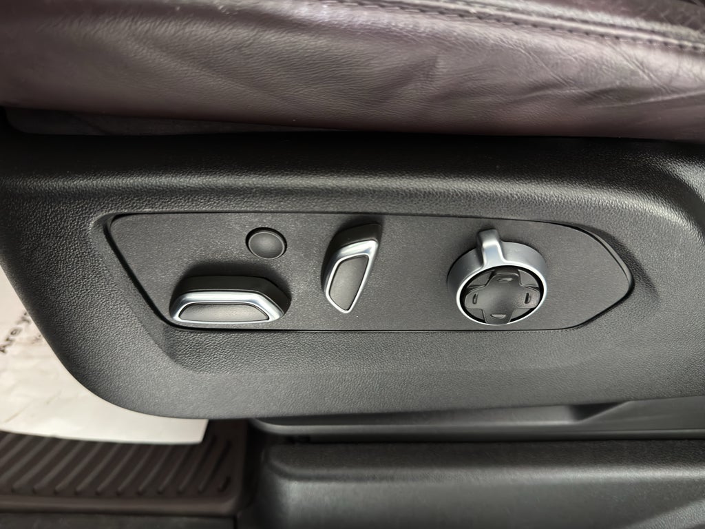 2023 Cadillac Escalade 4WD Sport Platinum