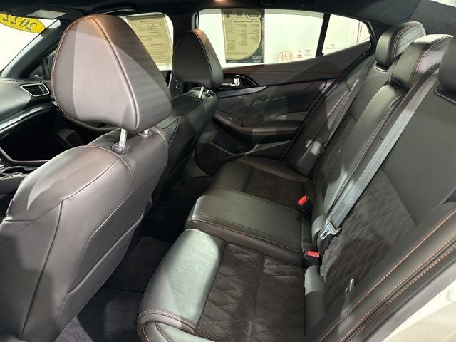 2022 Nissan Maxima SR
