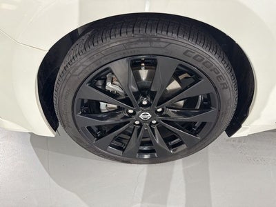 2022 Nissan Maxima SR