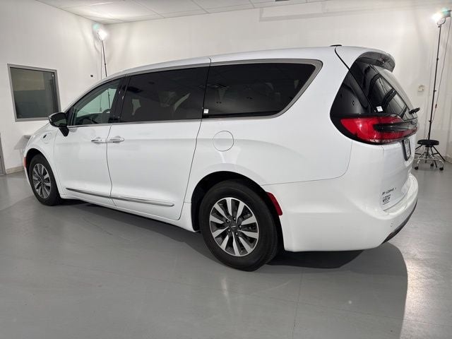 2023 Chrysler Pacifica Hybrid Limited