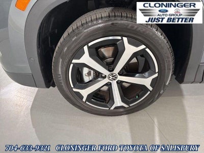 2025 Volkswagen Tiguan 2.0T SE