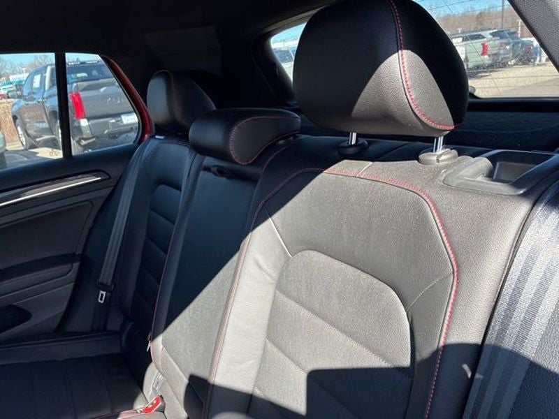 2016 Volkswagen Golf GTI SE w/Performance Package