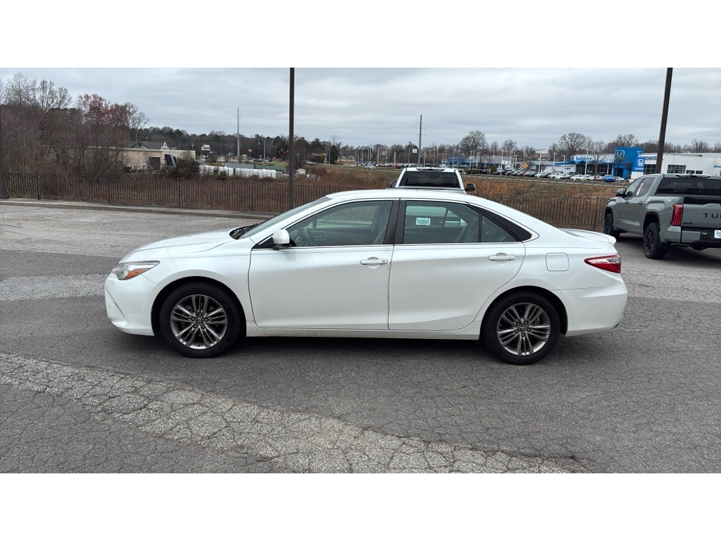 2017 Toyota Camry SE