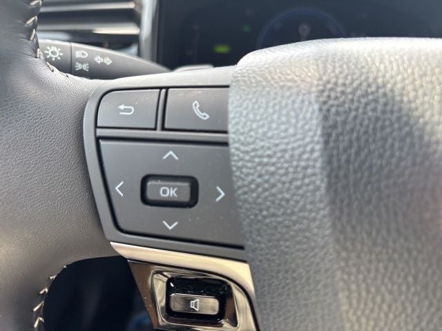 2025 Toyota Camry Hybrid SE