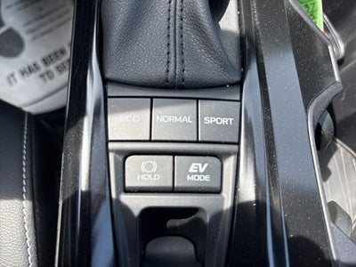 2025 Toyota Camry Hybrid SE