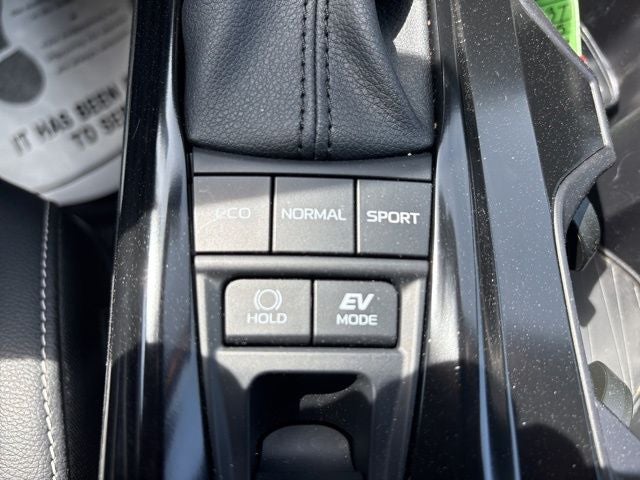 2025 Toyota Camry Hybrid SE