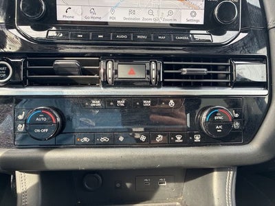 2023 Nissan Pathfinder Platinum