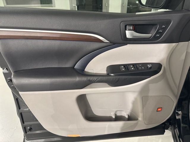 2016 Toyota Highlander Limited