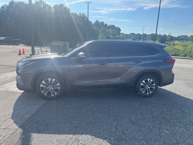 2021 Toyota Highlander Hybrid XLE