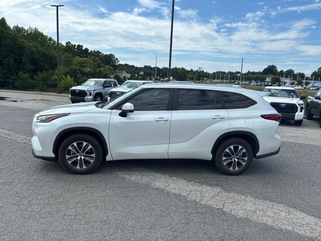 2023 Toyota Highlander Hybrid XLE